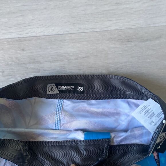 VOLCOM Beach Bunch Mens Volley Shorts Blue Combo 28 Nwt - Picture 4 of 5